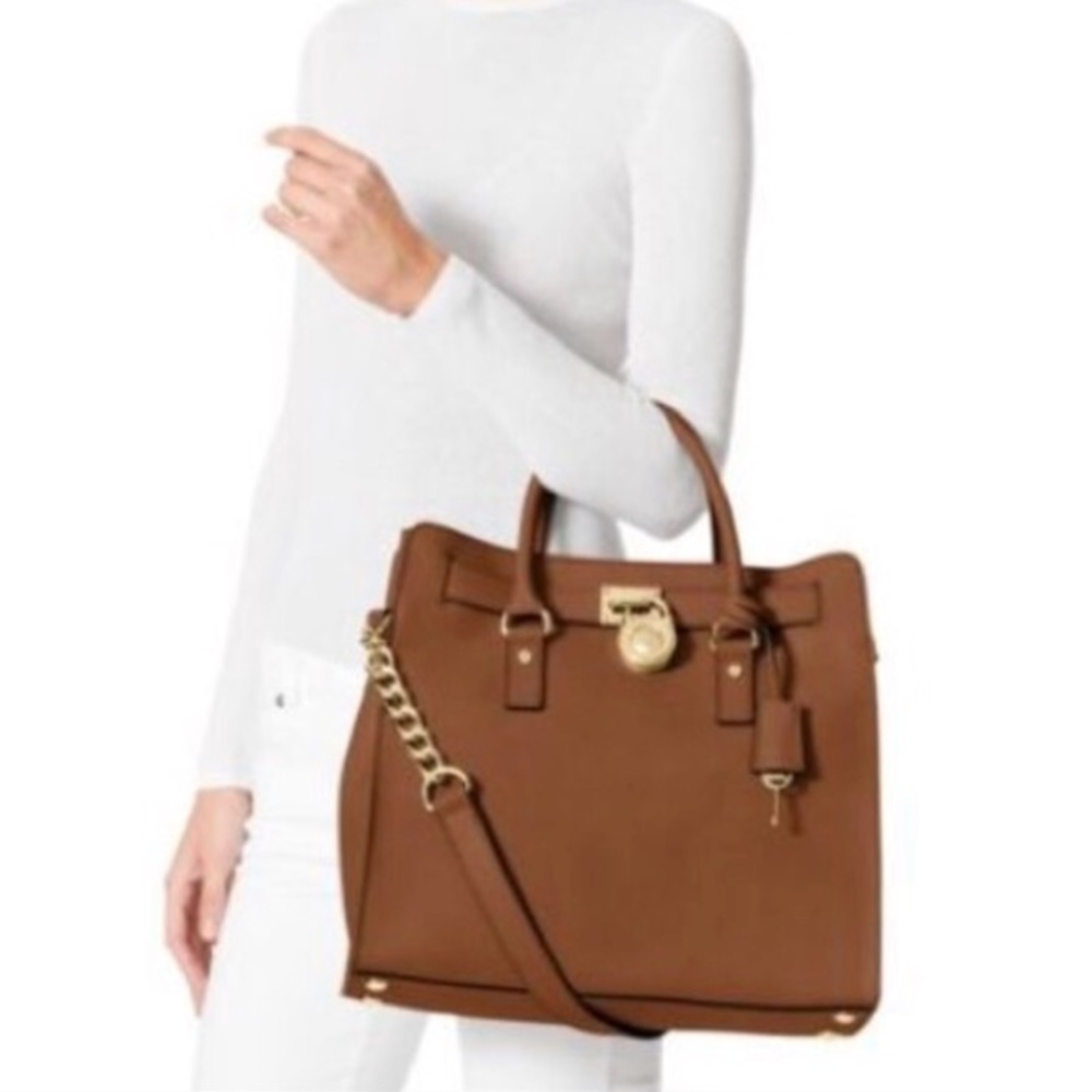 👜MICHAEL KORS Large Tan Hamilton Satchel